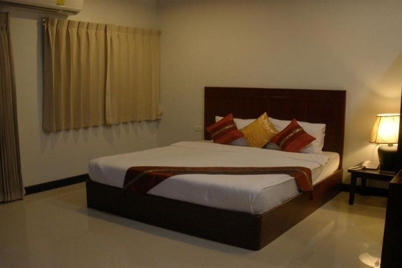 Nasa Mansion Phuket Exterior foto