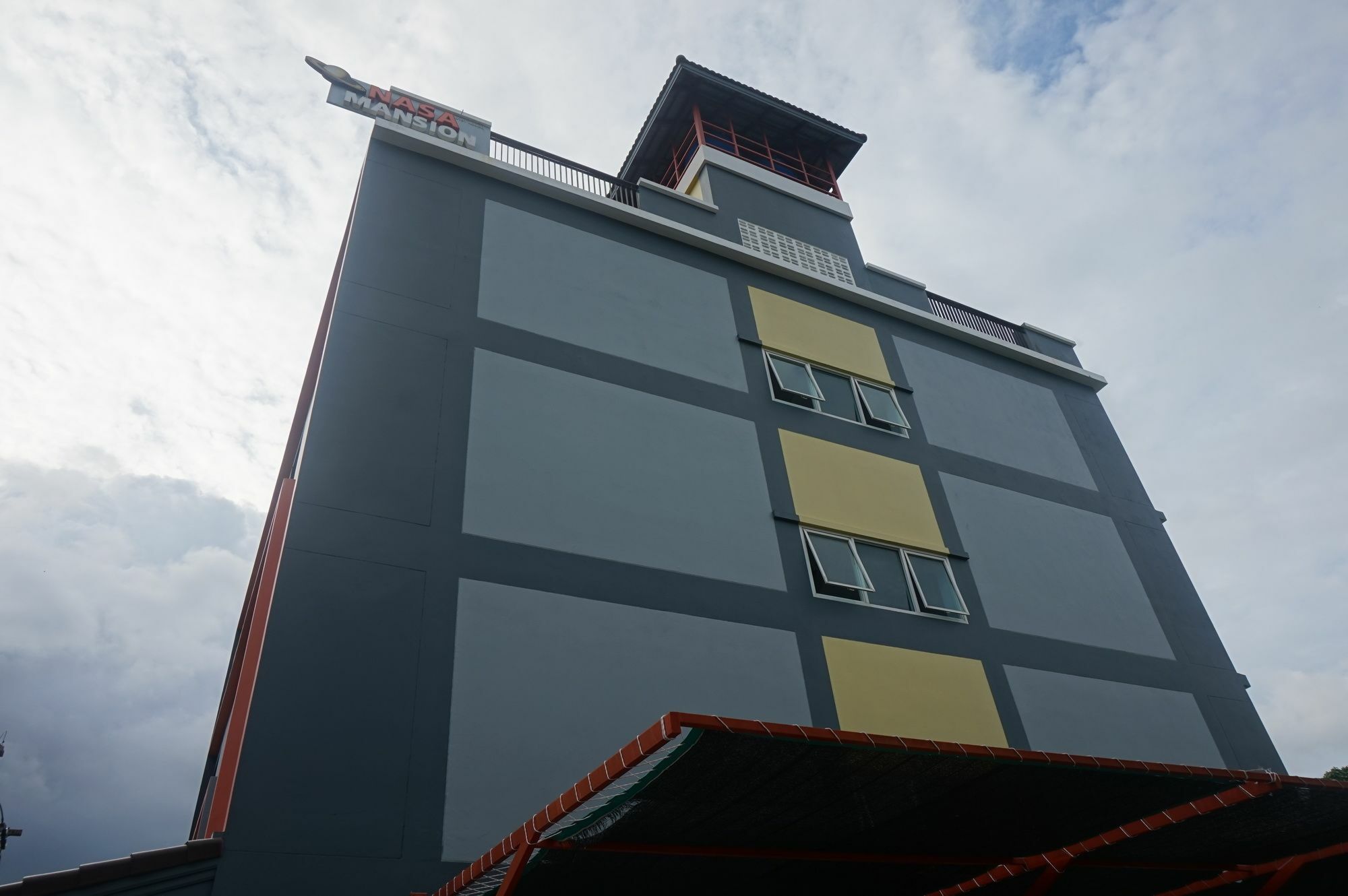 Nasa Mansion Phuket Exterior foto